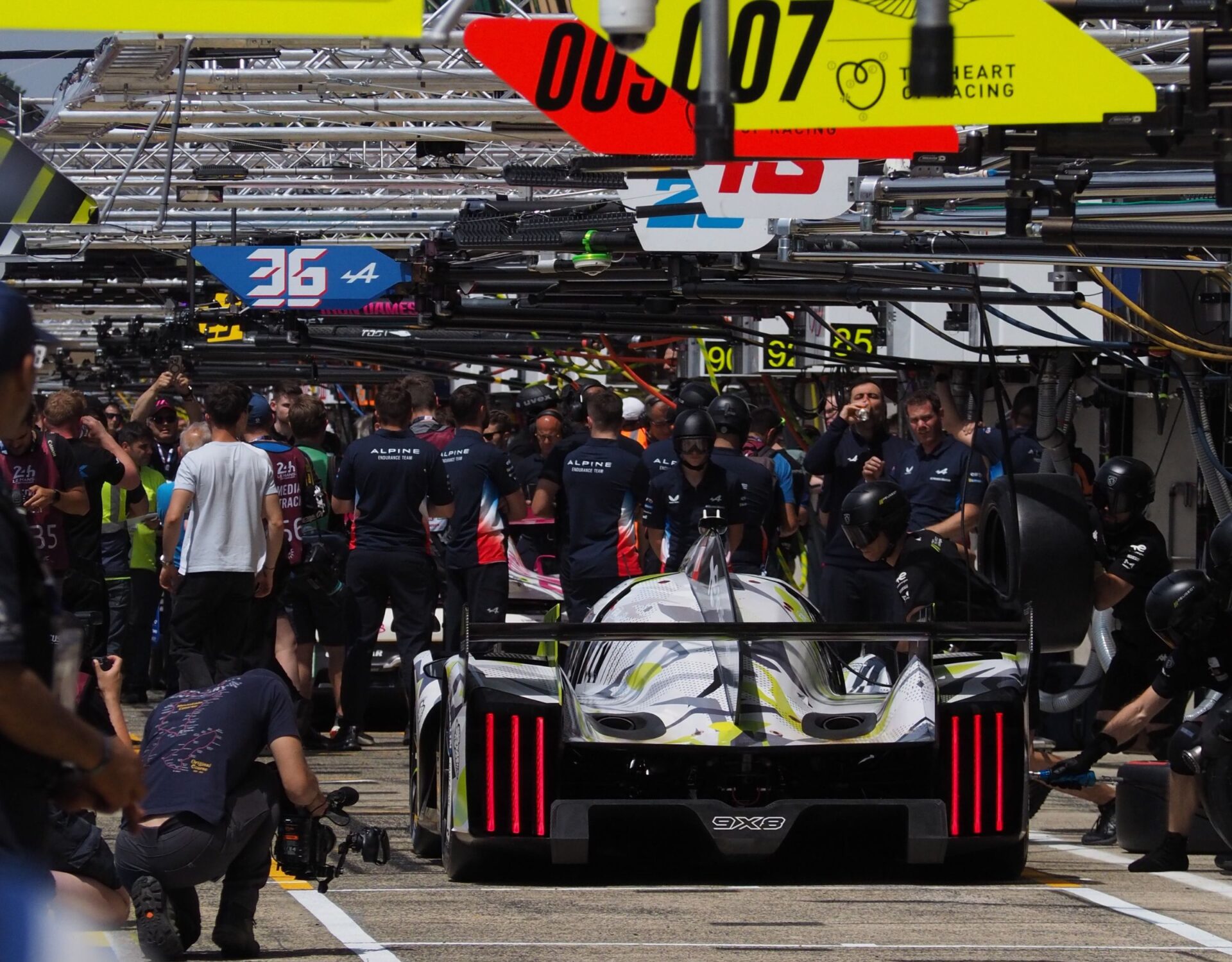 Fond services automobile - Crocus Studio